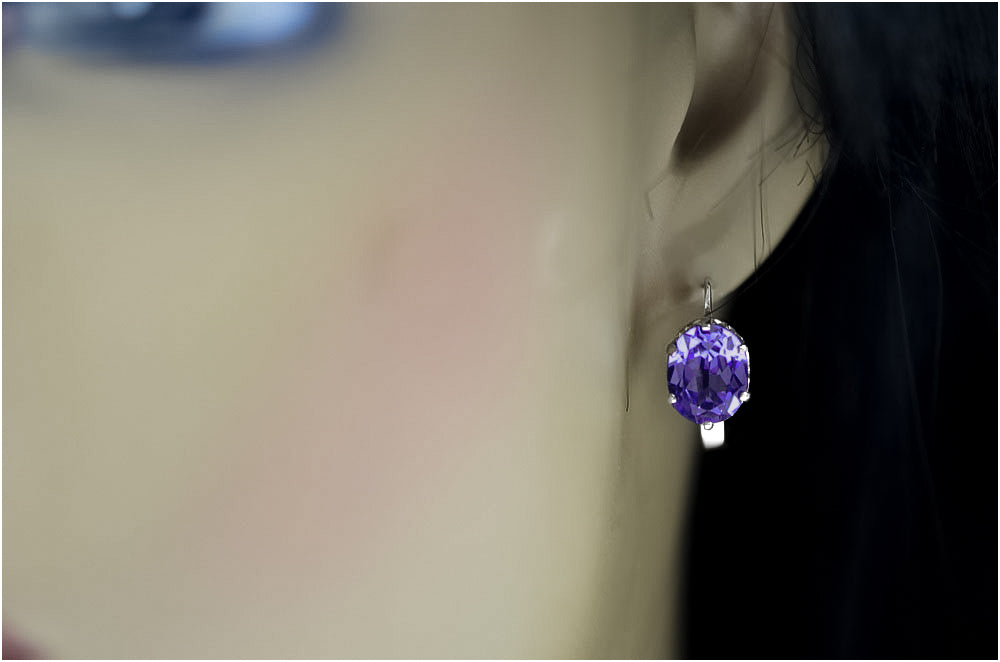 Vintage Alexandrite Earrings in Sterling Silver (vec003s-ax) — close-up of the stone and setting