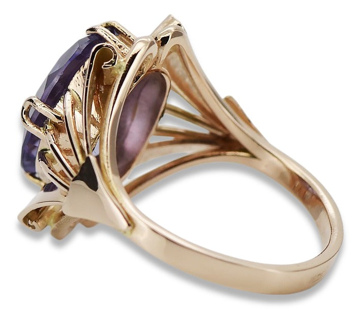 Vintage Alexandrite Ring in 14K Rose Gold (vrc015r-ax) — worn on the hand, showing profile