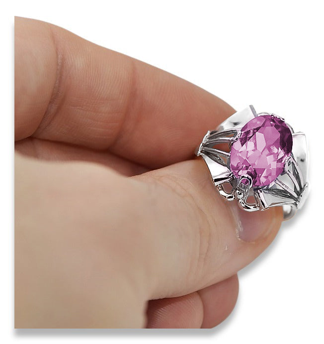 Vintage Amethyst Ring in Sterling Silver (vrc015s-am) — close-up of the stone and setting