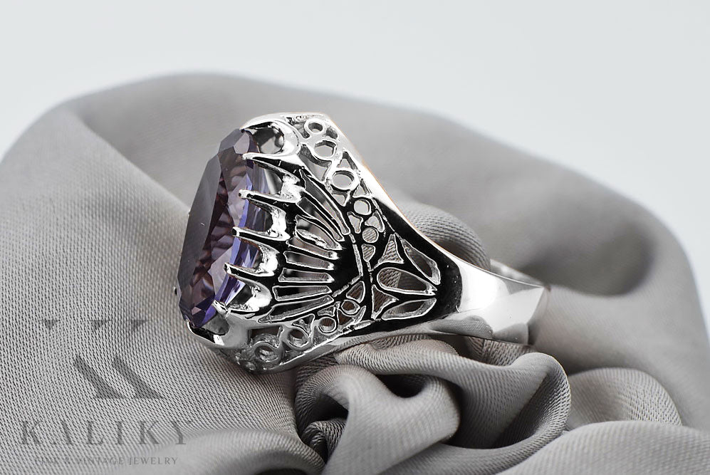 Vintage Alexandrite Ring in Sterling Silver (vrc020s-ax) — side view showing the setting