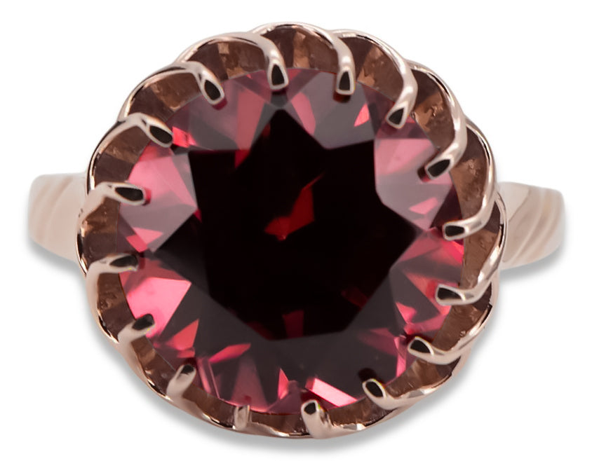 Vintage Ruby Ring in 14K Rose Gold (vrc035r-rb) — close-up of the stone and setting