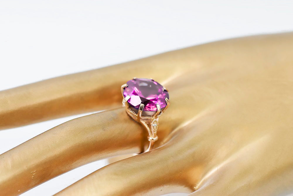 Vintage Amethyst Ring in 14K Rose Gold (vrc073r-am) — full view of the piece