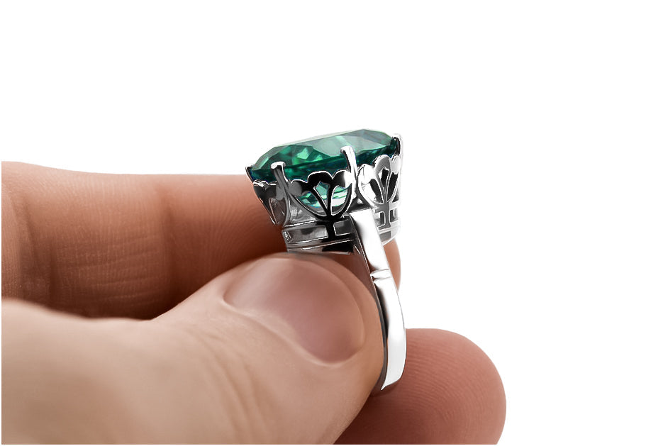 Vintage Emerald Ring in Sterling Silver (vrc130s-em) — worn on the hand, showing profile