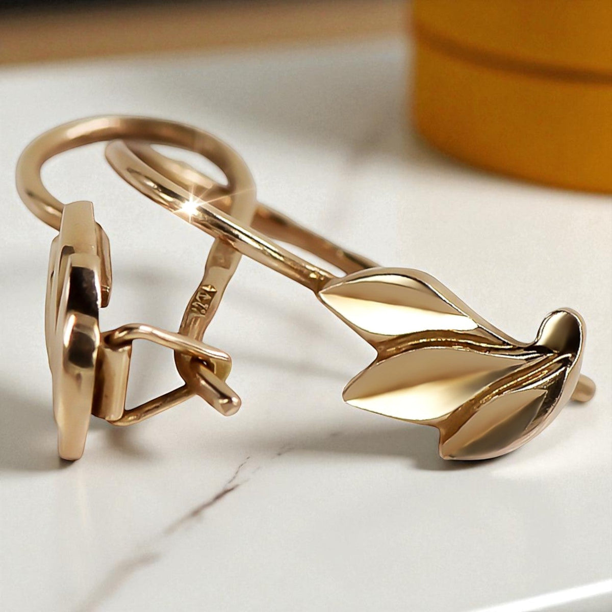 Vintage Leaf Earrings in 14K Rose Gold (ven028)