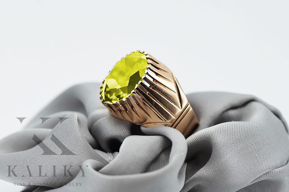 Vintage Yellow Peridot Ring in 14K Rose Gold (vrc048r-yp) — worn on the hand, showing profile