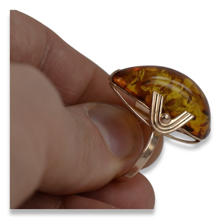 Vintage Amber Ring in 14K Rose Gold (vrab040) — close-up of the stone and setting