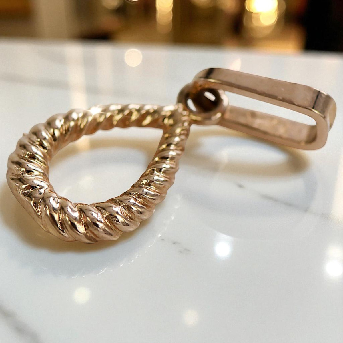 Vintage Oval Pendant in 14K Rose Gold (vpn089)