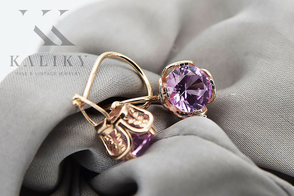 Vintage Amethyst Earrings in 14K Rose Gold (vec029r-am) — detail of the metal texture