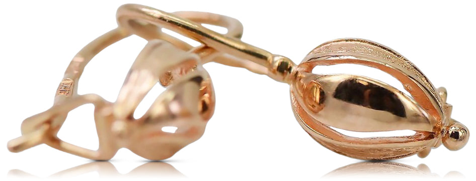 Vintage Leaf Earrings in 14K Rose Gold (ven069) — close-up of the stone and setting