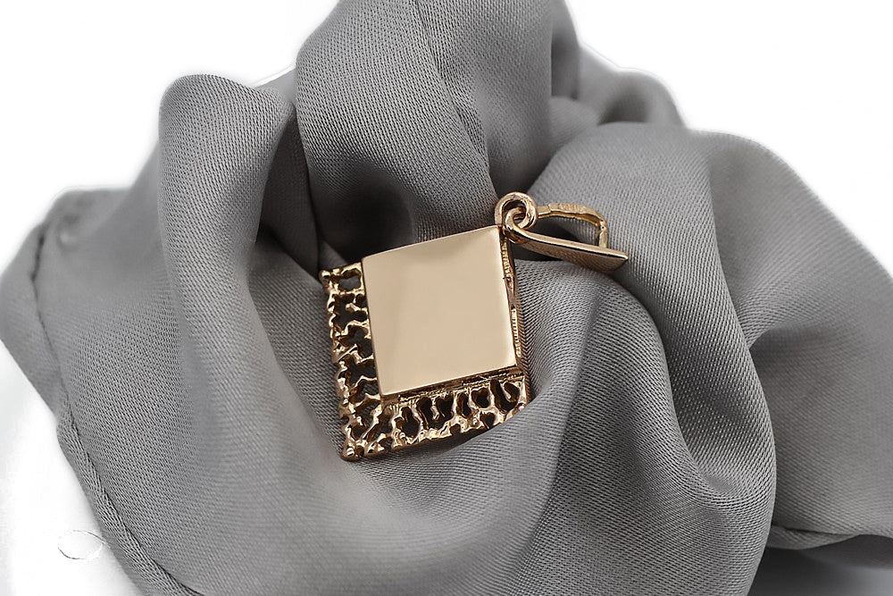 Vintage Leaf Pendant in Rose Gold-Plated Sterling Silver (vpn041rp) — worn on the neckline, showing the drape