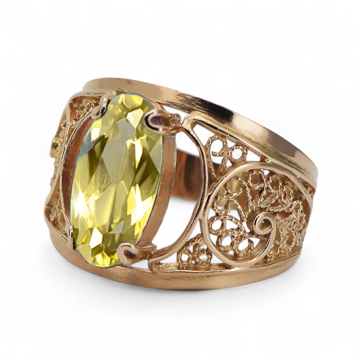 Vintage Yellow Peridot Ring in 14K Rose Gold (vrc057r-yp) — full view of the piece