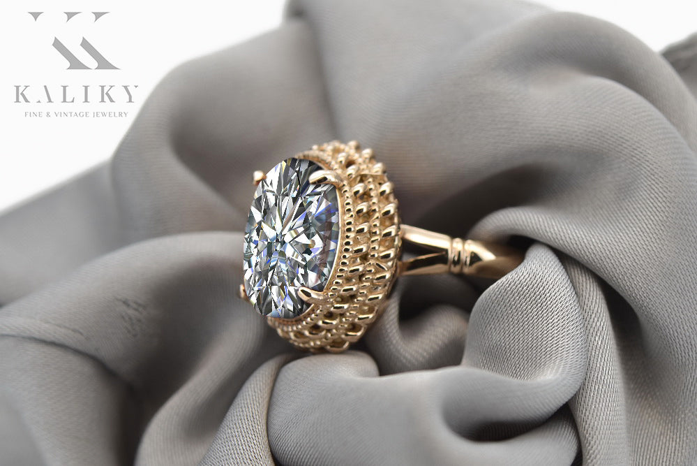 Vintage Zircon Cubic Ring in 14K Rose Gold (vrc068r-zi) — side view showing the setting