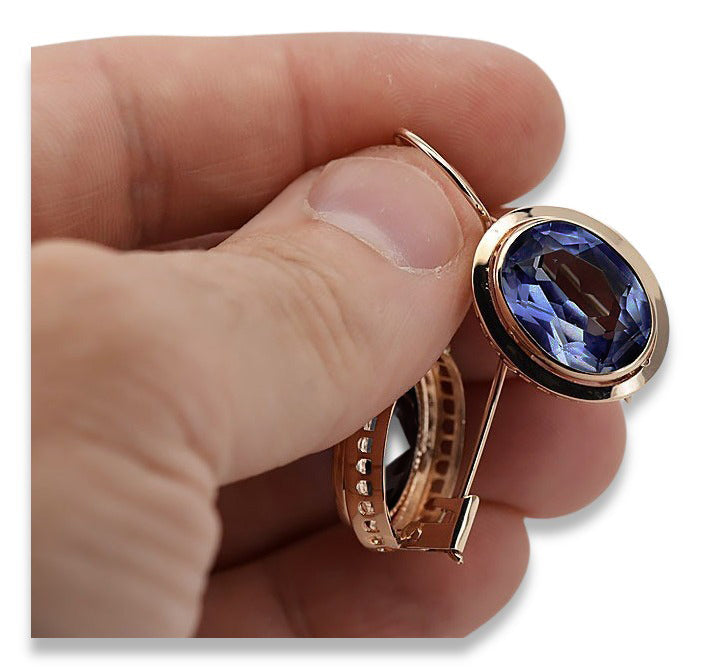 Vintage Sapphire Earrings in 14K Rose Gold (vec114r-sp) — close-up of the stone and setting