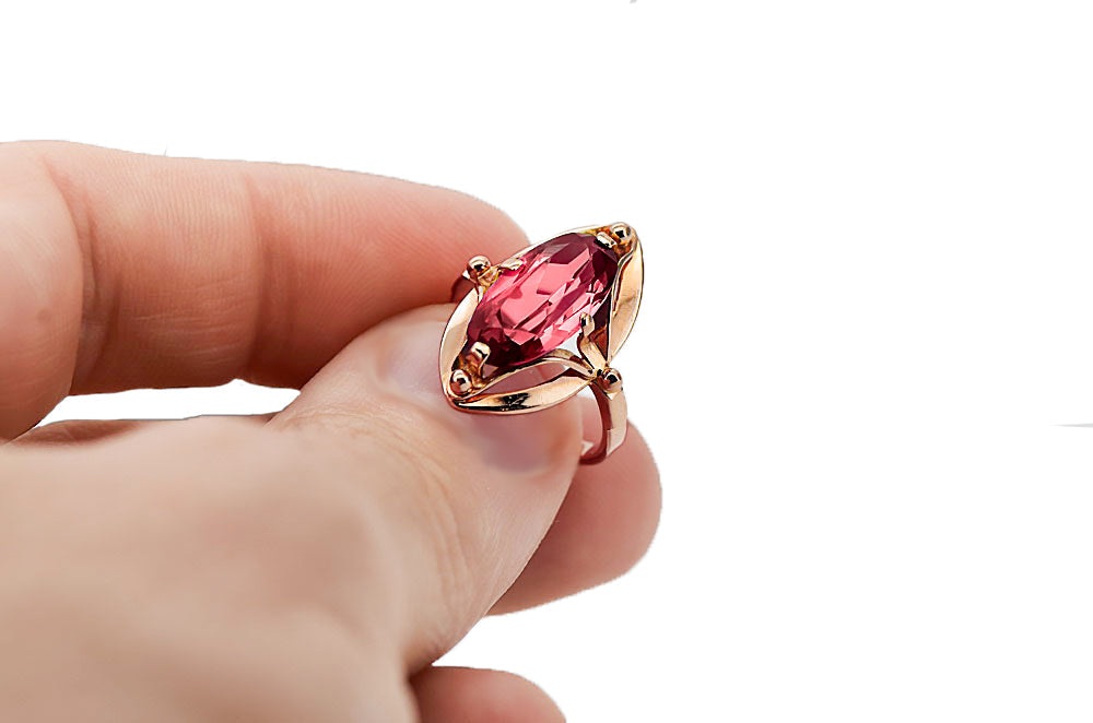 Vintage Ruby Ring in 14K Rose Gold (vrc047r-rb) — side view showing the setting