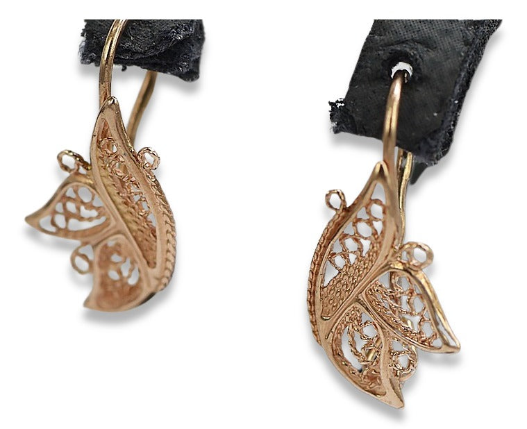 Vintage Leaf Earrings in 14K Rose Gold (ven104) — side view showing the setting