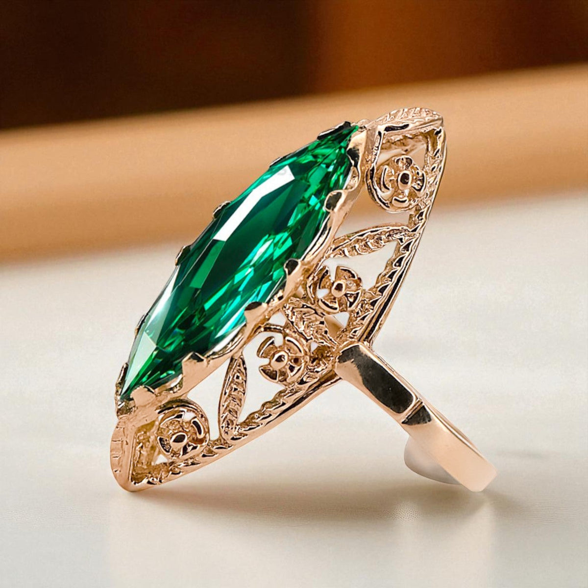 Vintage Emerald Ring in 14K Rose Gold (vrc005r-em)