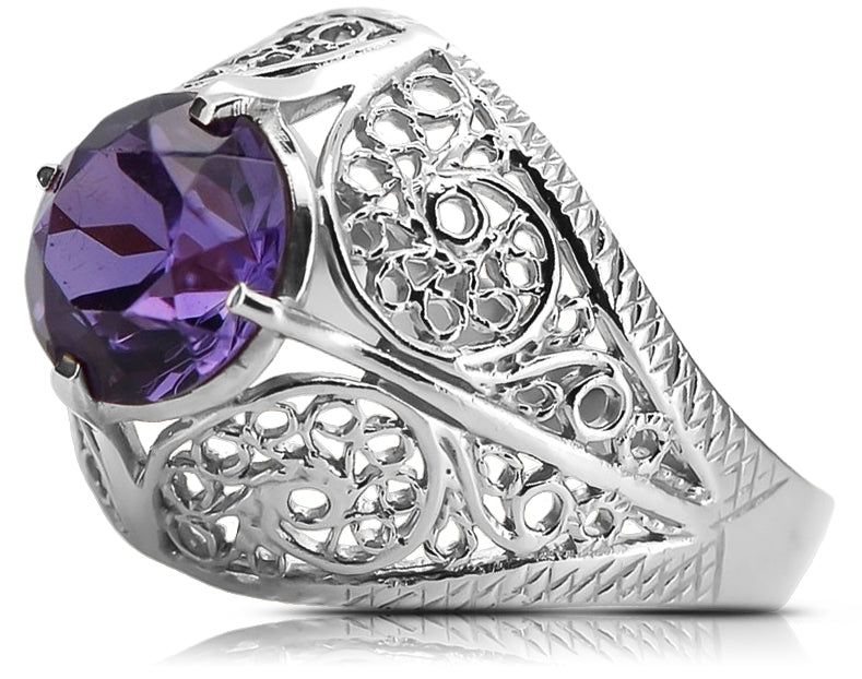 Vintage Alexandrite Ring in Sterling Silver (vrc026s-ax) — worn on the hand, showing profile