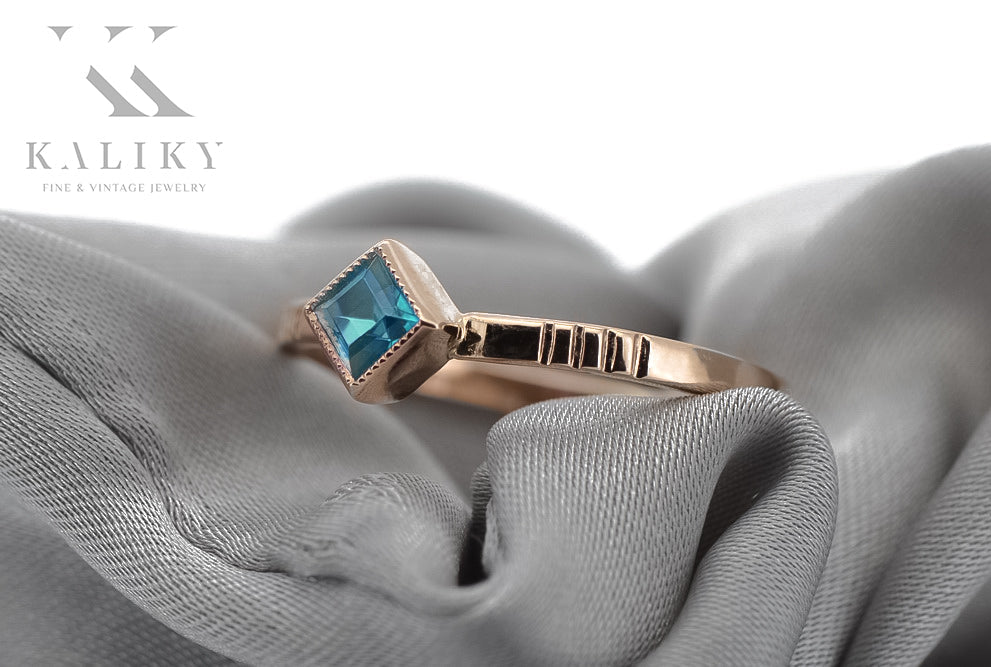 Vintage Aquamarine Ring in 14K Rose Gold (vrc138r-aq) — close-up of the hallmark on the inner band