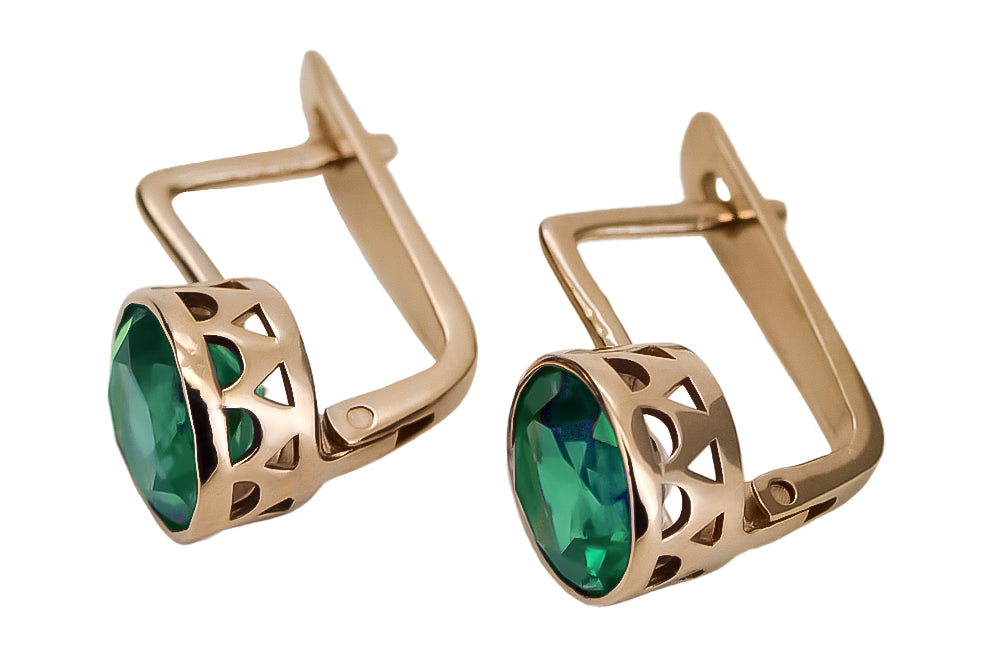Vintage Emerald Earrings in 14K Rose Gold (vec107r-em) — close-up of the stone and setting