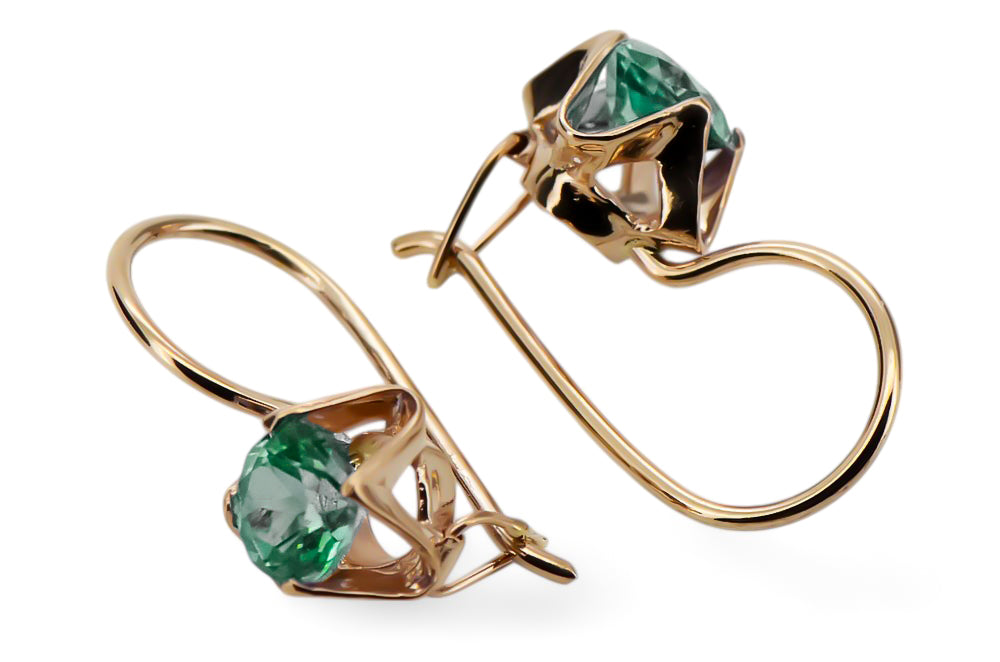 Vintage Emerald Earrings in 14K Rose Gold (vec142r-em) — close-up of the stone and setting
