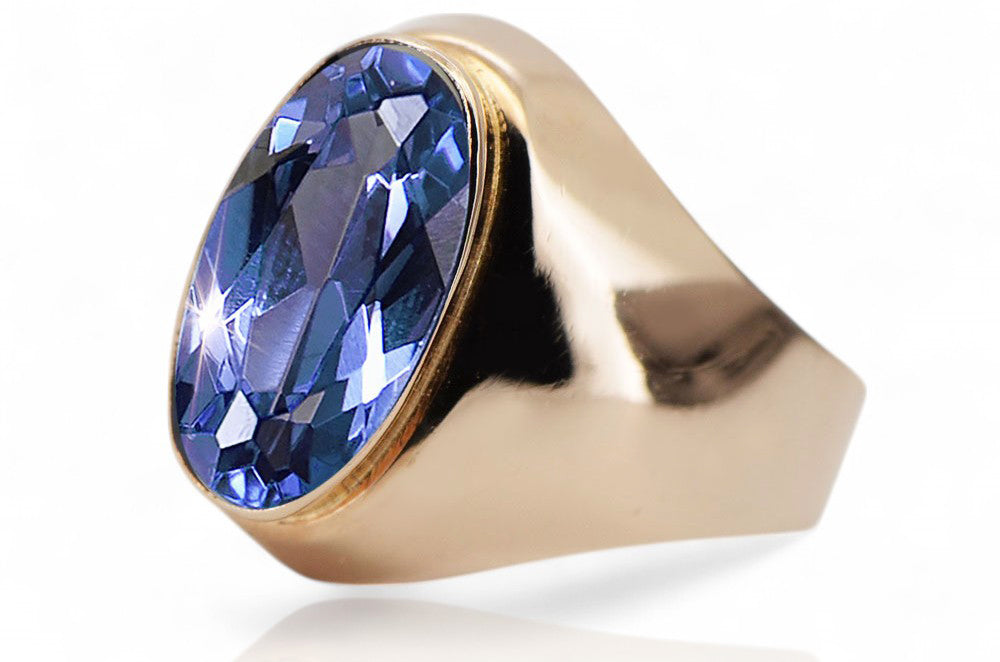 Vintage Sapphire Ring in 14K Rose Gold (vrc077r-sp) — worn on the hand, showing profile