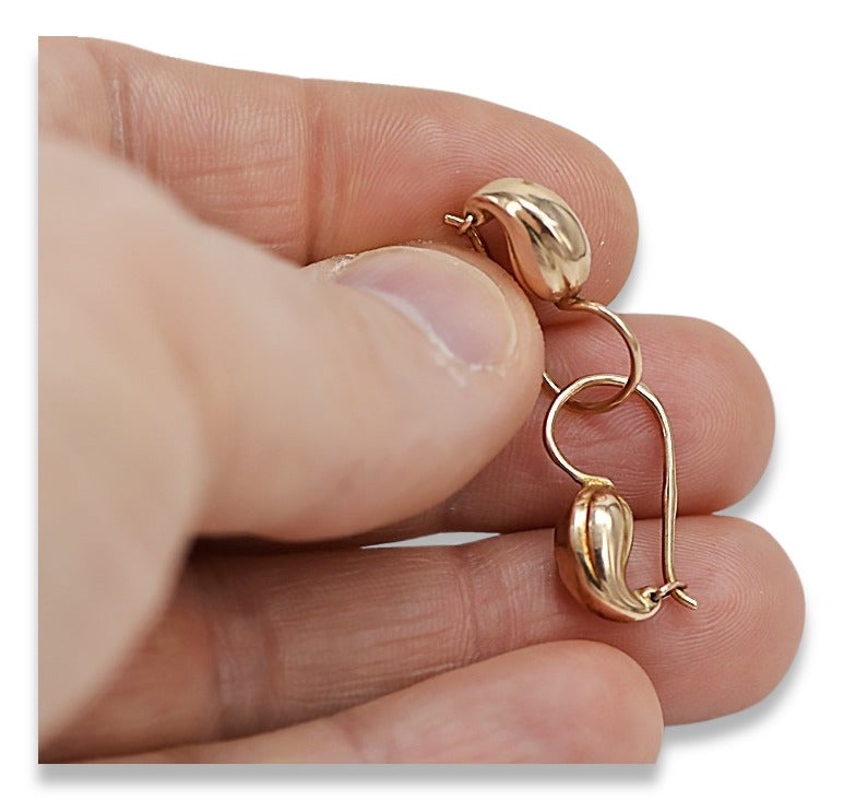 Vintage Pear Earrings in 14K Rose Gold (ven115) — close-up of the stone and setting