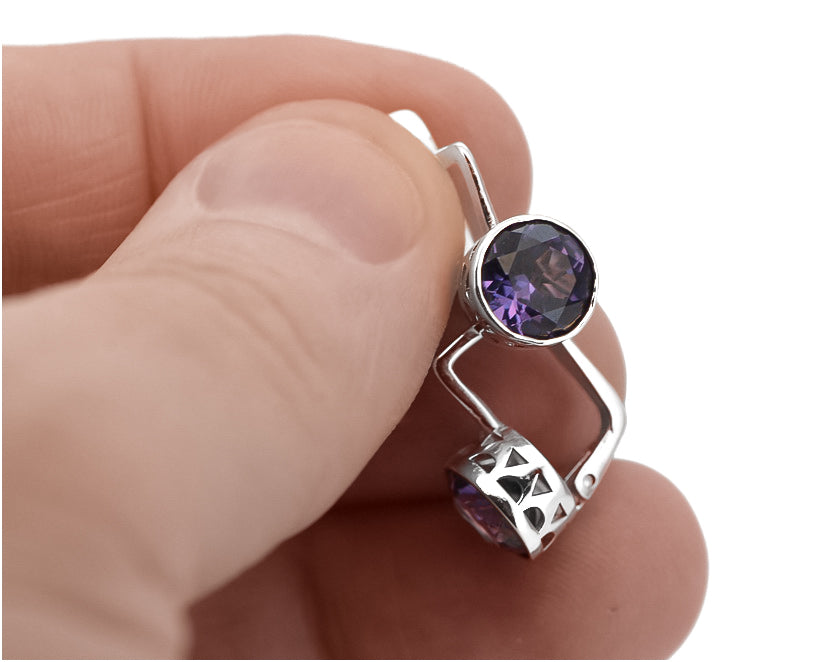 Vintage Alexandrite Earrings in Sterling Silver (vec107s-ax) — worn on the hand, showing profile