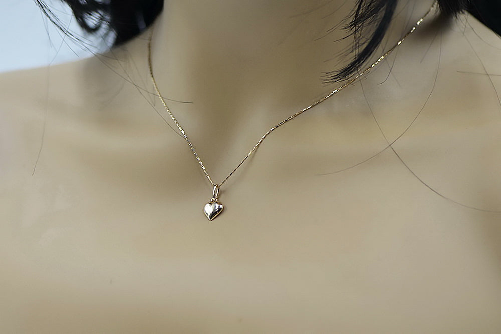 Vintage Heart Pendant in 14K Rose Gold (vpn024) — close-up of the hallmark on the inner band