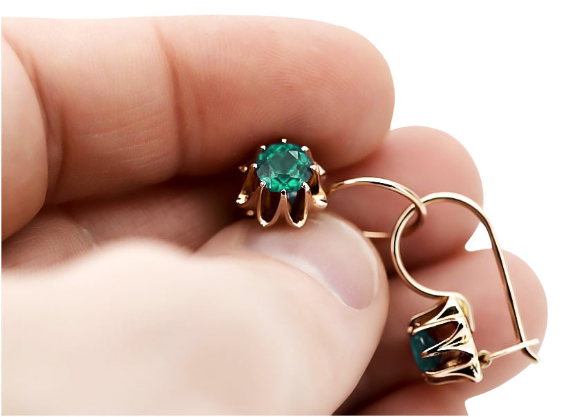 Vintage Emerald Earrings in 14K Rose Gold (vec092r-em) — side view showing the setting
