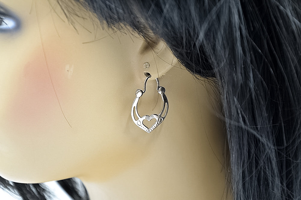 Vintage Earrings in Sterling Silver (ven024s) — full view of the piece