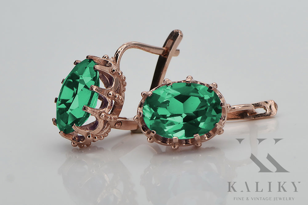 Vintage Emerald Earrings in 14K Rose Gold (vec079r-em) — detail of the metal texture