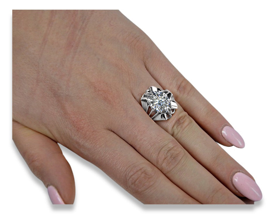Vintage Zircon Cubic Ring in Sterling Silver (vrc015s-zi) — close-up of the stone and setting