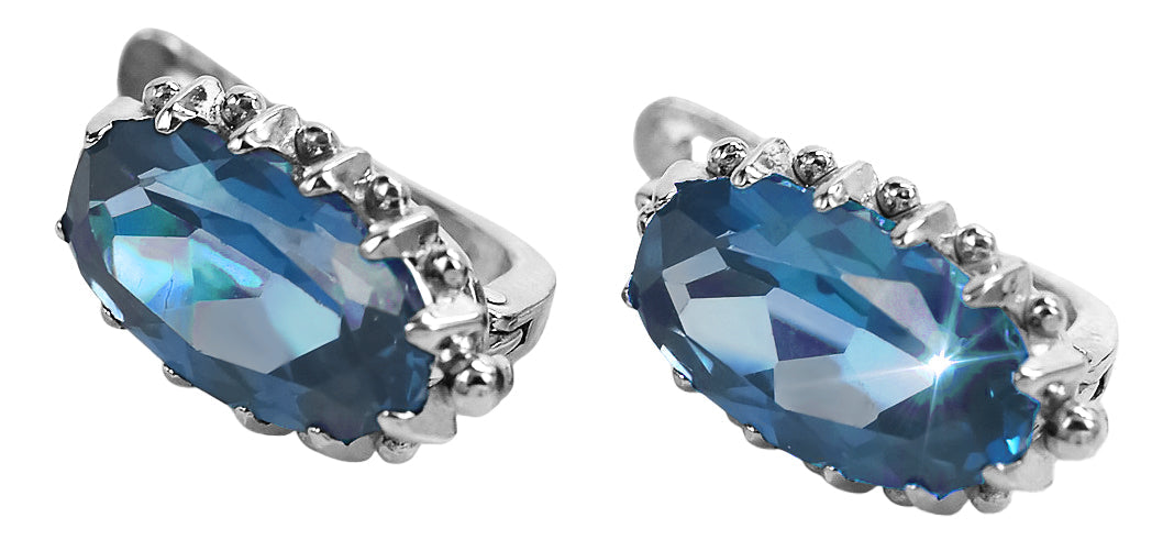 Vintage Aquamarine Earrings in Sterling Silver (vec174s-aq) — close-up of the stone and setting