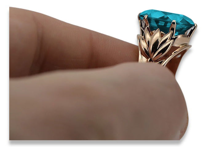 Vintage Aquamarine Ring in 14K Rose Gold (vrc029r-aq) — close-up of the stone and setting