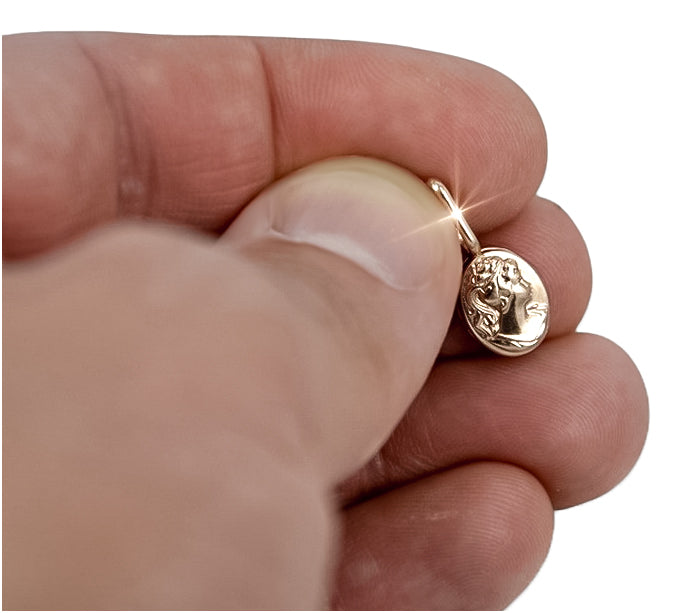 Vintage Cameo Pendant in 14K Rose Gold (vpn007) — full view of the piece