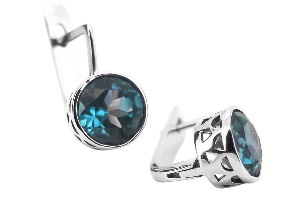Vintage Aquamarine Earrings in Sterling Silver (vec107s-aq) — close-up of the stone and setting