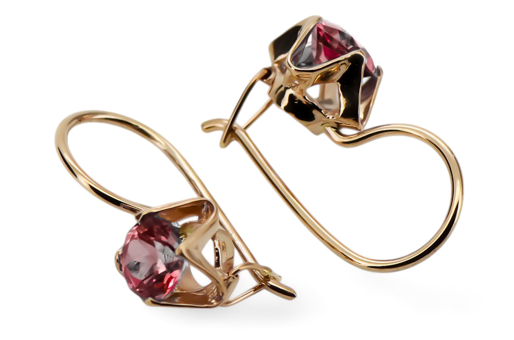 Vintage Ruby Earrings in 14K Rose Gold (vec142r-rb) — close-up of the stone and setting