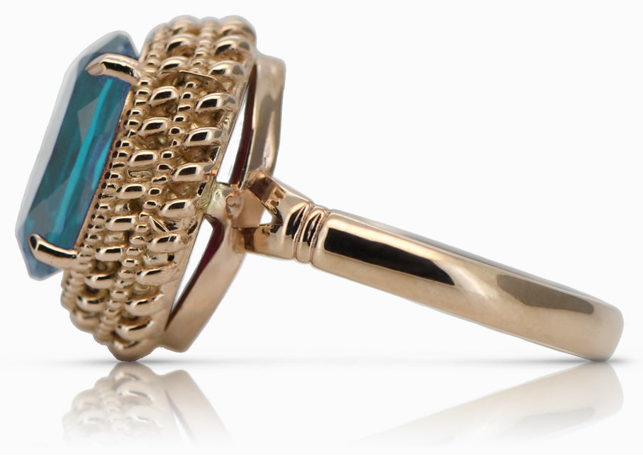 Vintage Aquamarine Ring in 14K Rose Gold (vrc068r-aq) — close-up of the stone and setting