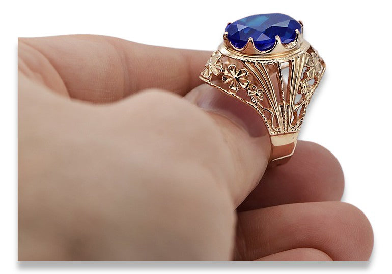 Vintage Sapphire Ring in 14K Rose Gold (vrc031r-sp) — close-up of the stone and setting