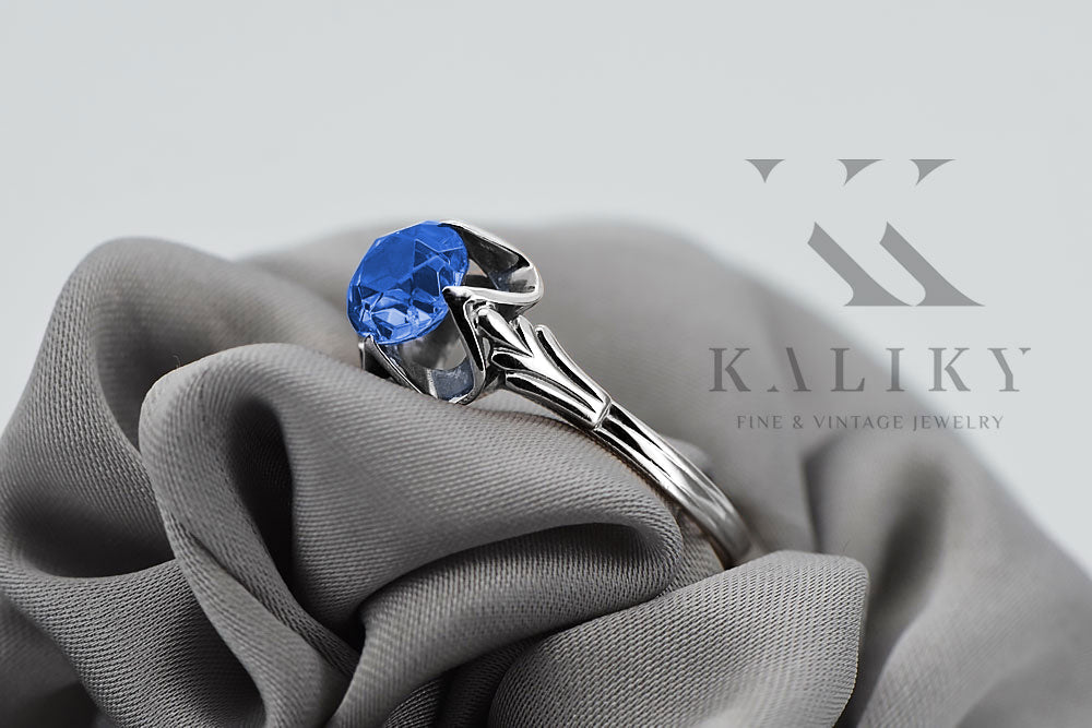 Vintage Sapphire Ring in Sterling Silver (vrc023s-sp) — worn on the hand, showing profile