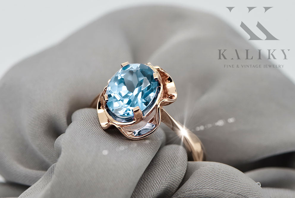 Vintage Aquamarine Ring in 14K Rose Gold (vrc206r-aq) — worn on the hand, showing profile