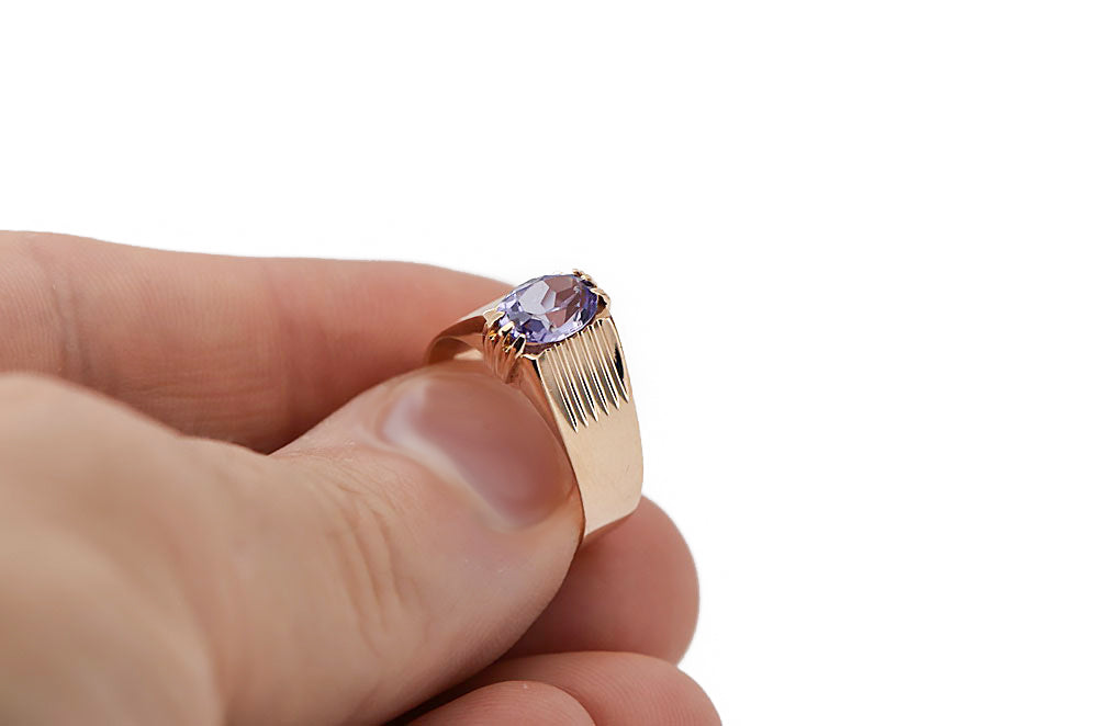 Vintage Alexandrite Ring in 14K Rose Gold (vrc007r-ax) — side view showing the setting