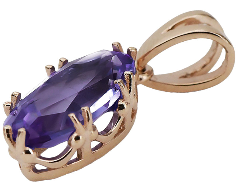 Vintage Alexandrite Pendant in 14K Rose Gold (vpc019r-ax) — worn on the hand, showing profile