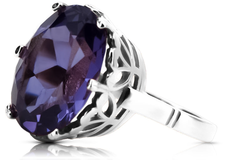 Vintage Alexandrite Ring in Sterling Silver (vrc130s-ax) — close-up of the stone and setting