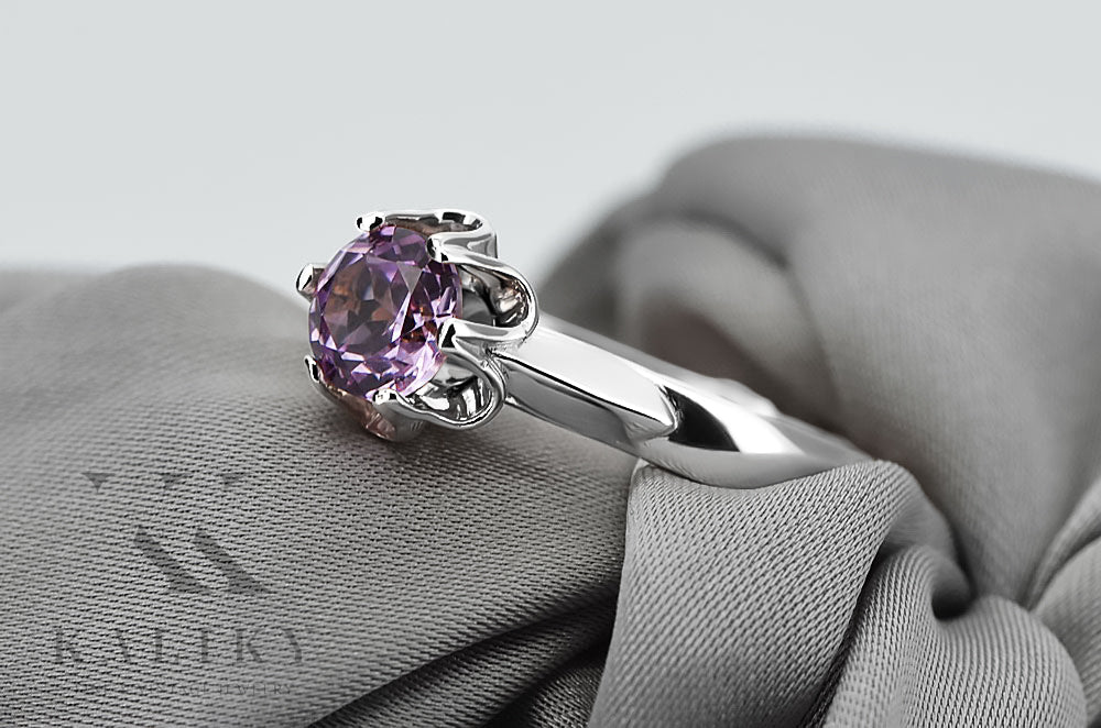 Vintage Alexandrite Ring in Sterling Silver (vrc122s-ax) — full view of the piece