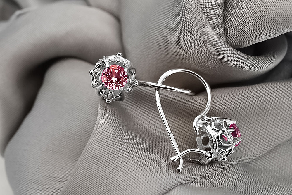 Vintage Ruby Earrings in Sterling Silver (vec145s-rb) — close-up of the stone and setting