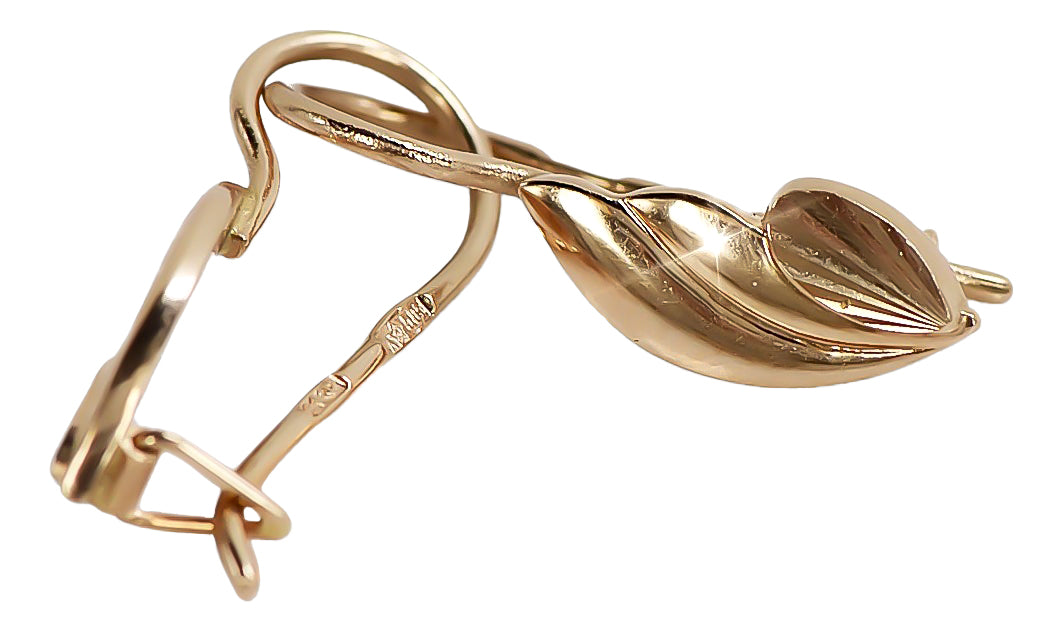 Vintage Leaf Earrings in 14K Rose Gold (ven027) — close-up of the stone and setting