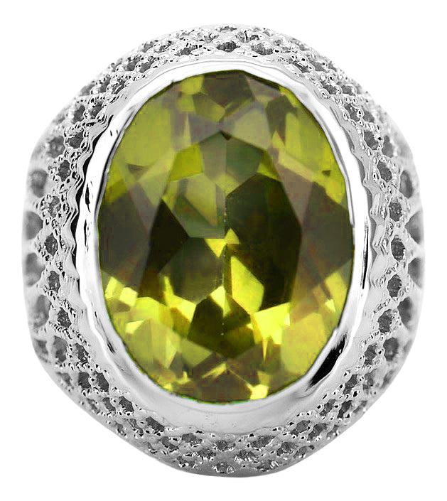 Vintage Yellow Peridot Ring in Sterling Silver (vrc089s-yp) — close-up of the stone and setting