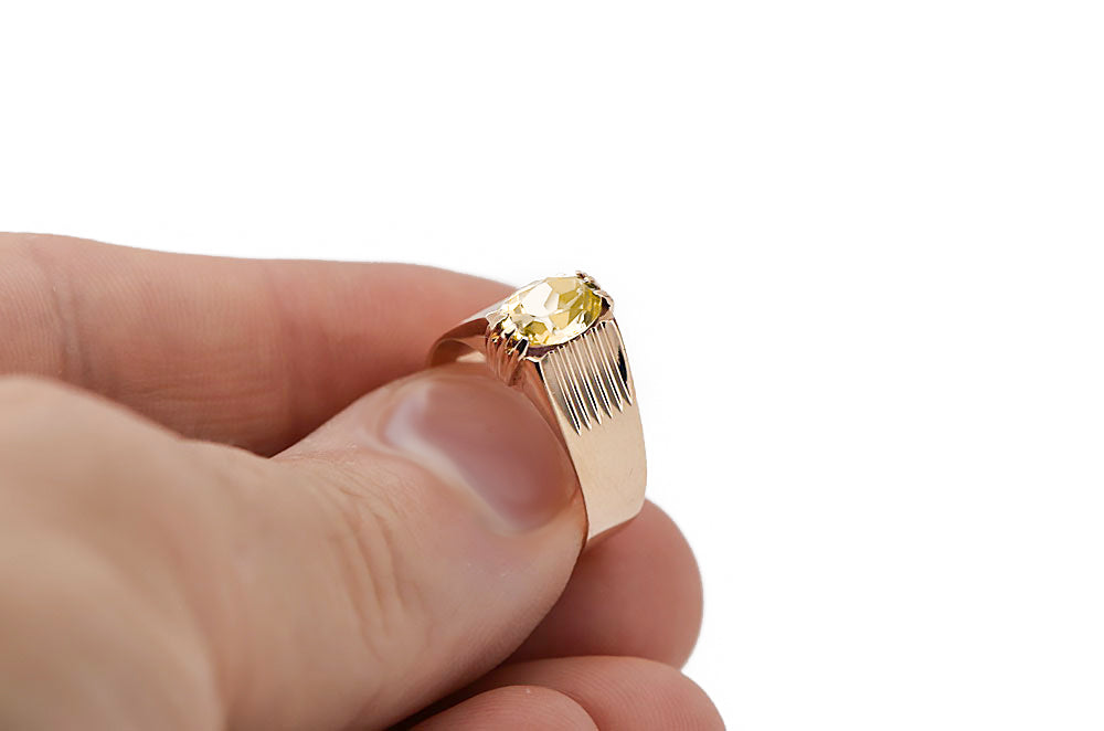 Vintage Yellow Peridot Ring in 14K Rose Gold (vrc007r-yp) — side view showing the setting