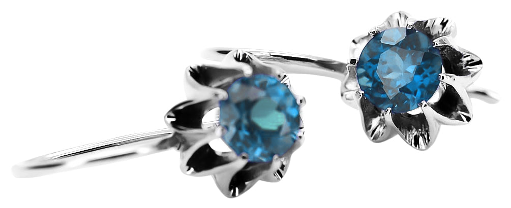 Vintage Alexandrite Aquamarine Earrings in Sterling Silver (vec092s-aq) — close-up of the stone and setting